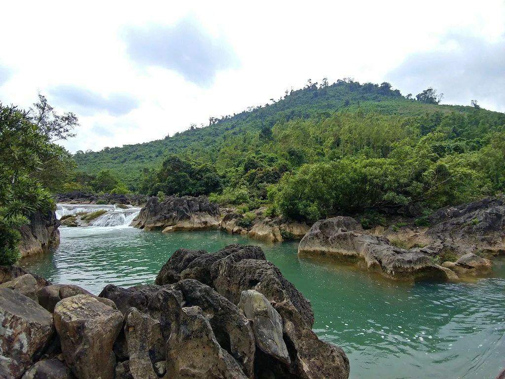 Khe nước lạnh Quảng Bình